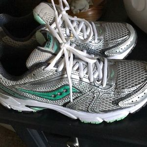 Saucony Phantom women’s shoes. Size 9